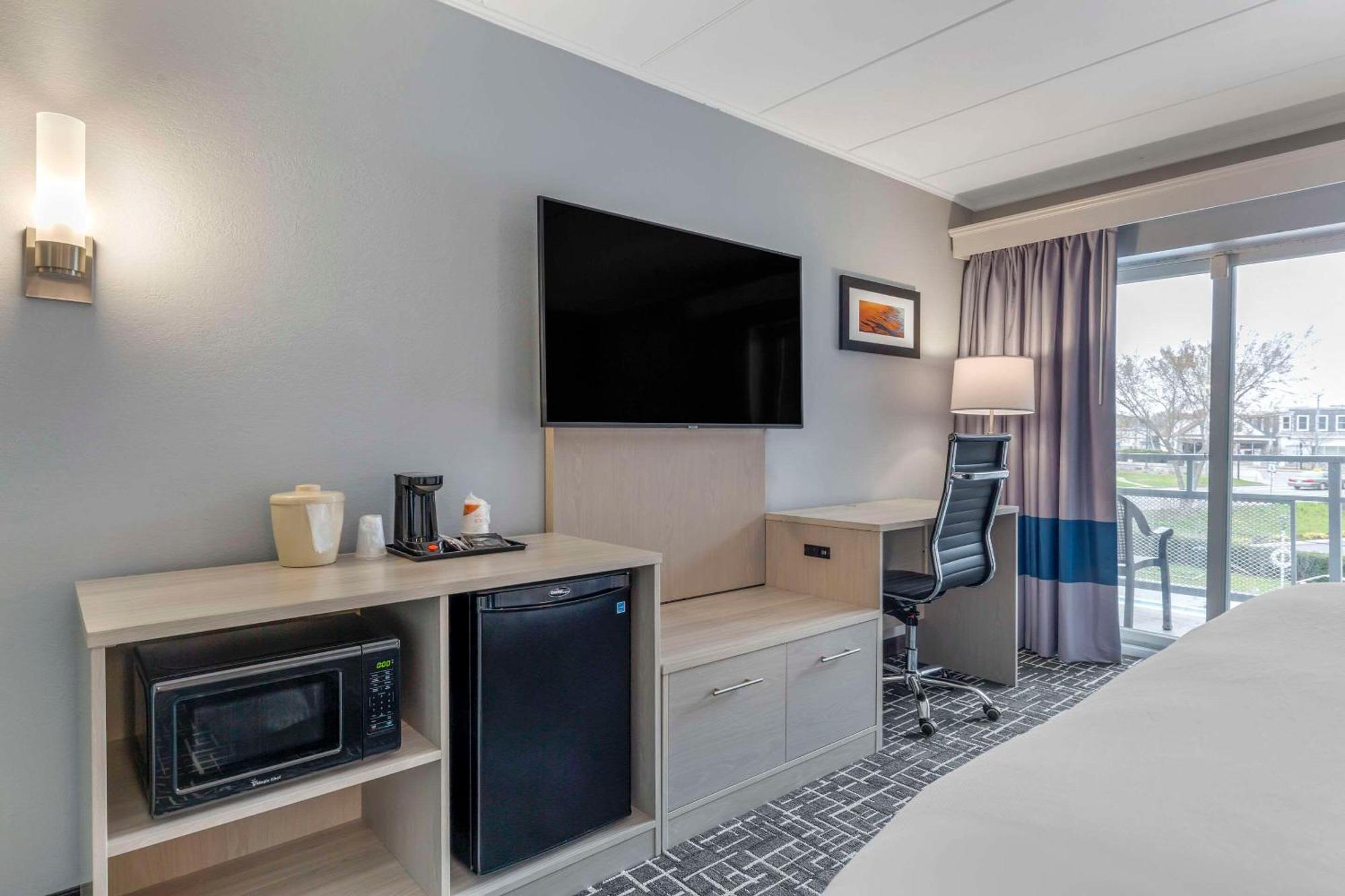 Comfort Inn Hyannis - Cape Cod Kültér fotó